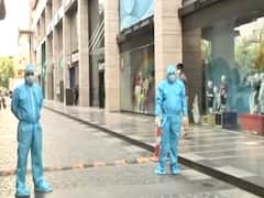 Delhi: Strict thermal screening witnessed at Unity One mall on first day of Unlock 1