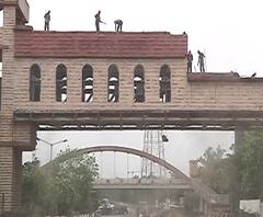 Thane | ठाणे जिल्ह्याचं प्रवेशद्वार असलेल्या तीन कमानी धोकादायक, आनंदनगरच्या कमानीचं पाडकाम सुरू, वाहतूक एकेरी मार्गाने