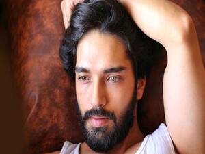 Saas Bahu Aur Saazish full: Harsh Rajput spends time at home in Gujarat