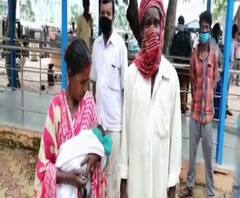 গামছা, মাস্কেও আটকানো যাচ্ছে না, মরা পচা গন্ধে হাসপাতালে প্রাণ ওষ্ঠাগত 