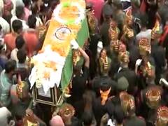 Shah Vs Rahul: Why to play politics over India-China clash? 