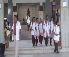 GR On Medical Exam | वैद्यकीय अभ्यासक्रमाच्या परीक्षा होणार; राज्य सरकारचं पत्रक काढून स्पष्टीकरण