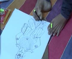 माझा विठ्ठल माझी वारी! लाडक्या विठ्ठलाची कलेतून आराधना, लक्ष्मीने पायानं साकारलं विठुरायाचं चित्र!