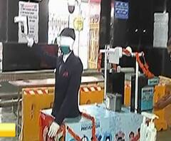 पुणे रेल्वे स्टेशनवर अर्जुन रोबो, प्रवाशाचं तापमान जास्त असल्यास रोबो अलार्म वाजवणार