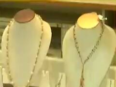 સોનાના ભાવ પહોંચ્યા આસમાને, 10 ગ્રામ સોનાનો ભાવ પહોંચ્યો 48 હજાર રૂપિયા