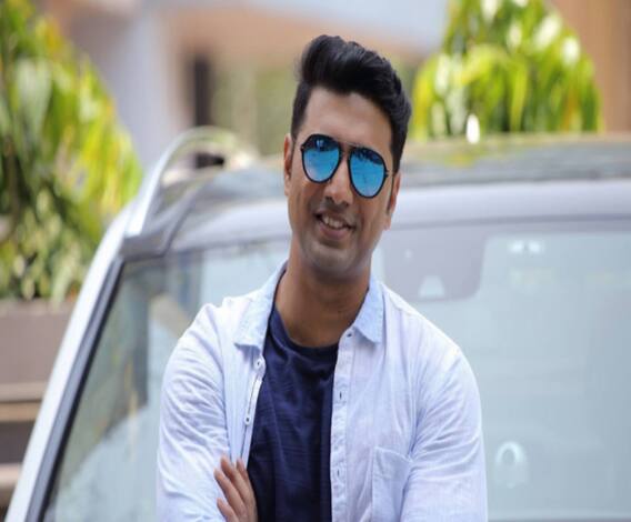 প্রবাসী ভারতীয়দের ঘরে ফেরানো, নেপটিজম-ফেভারিজম থেকে সিনেমার ডিজিটাল রিলিজ, এবিপি আনন্দে অকপট দেব