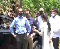 CM Uddhav Thackeray | मुख्यमंत्री उद्धव ठाकरे अलिबागमध्ये दाखल, चक्रीवादळाच्या नुकसानाची पाहणी करणार