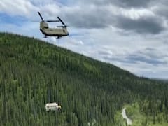 America: Bus airlifted in Alaska after film shooting