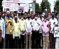 Kolhapur Salon | सलून सुरू करू द्या, अन्यथा जबरदस्तीने सुरू करू, कोल्हापुरात नाभिक समाजाचं आंदोलन