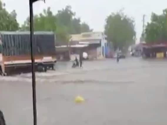 રાજકોટઃ ગોંડલમાં ભારે પવન સાથે વરસાદ, અડધા કલાકમાં ત્રણ ઇંચ વરસાદ વરસ્યો