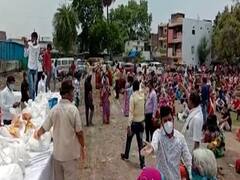 Madhya Pradesh: People crowd for ration flouting social distancing norms in Indore 