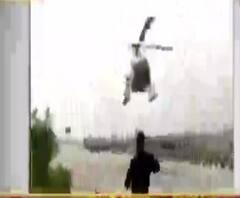 দিল্লির কাছে এক্সপ্রেসওয়েতে হঠাৎ নামল বায়ুসেনা কপ্টার!