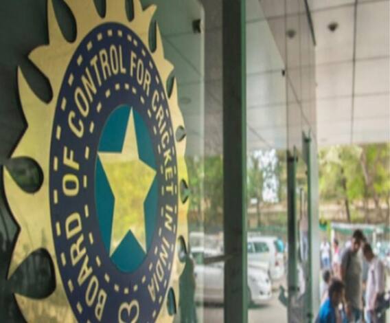 চিনা পণ্য বয়কট করলেও আর্থিক ক্ষতি হবে না বিসিসিআইয়ের, দাবি কোষাধ্যক্ষ অরুণ ধুমলের