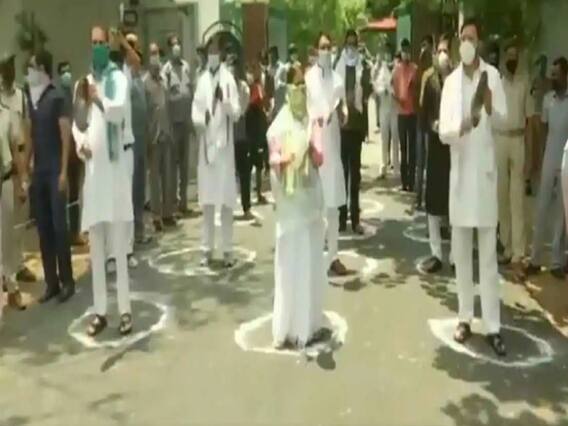 Ground Report: Tejashwi Yadav ने राबड़ी देवी और तेज प्रताप के साथ बजाई थाली, BJP की रैली का किया विरोध