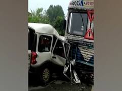 UP: प्रयागराज-लखनऊ हाईवे पर भयंकर सड़क हादसा, 9 लोगों की गई जान