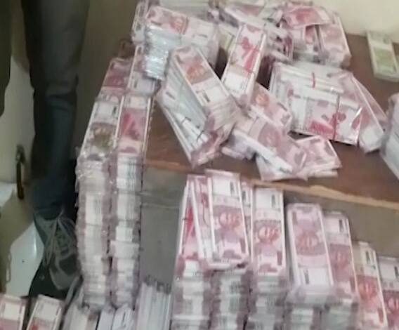 Fake Currency Seized | पुण्यात बनावट नोटांच्या रॅकेटचा पर्दाफाश; तब्बल 7 कोटींच्या बनावट नोटा जप्त