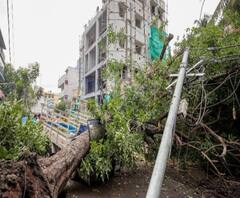 ত্রাণ-সংঘাত : ক্ষতিগ্রস্তদের টাকা নিয়ে যেন দুর্নীতি না হয়, দাবি বিজেপির, অপপ্রচারের বিরুদ্ধে প্রচার চলবে, বলছে তৃণমূল