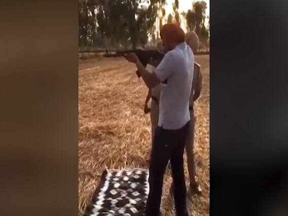 Sidhu Moosewala लगातार तोड़ रहा है कानून...क्या Punjab Police कर रही है नज़रअंदाज़?