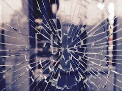 અમદાવાદના વસ્ત્રાલની હોટલમાં યુવતી સાથે આવેલા શખ્સે કરી તોડફોડ, જુઓ વીડિયો