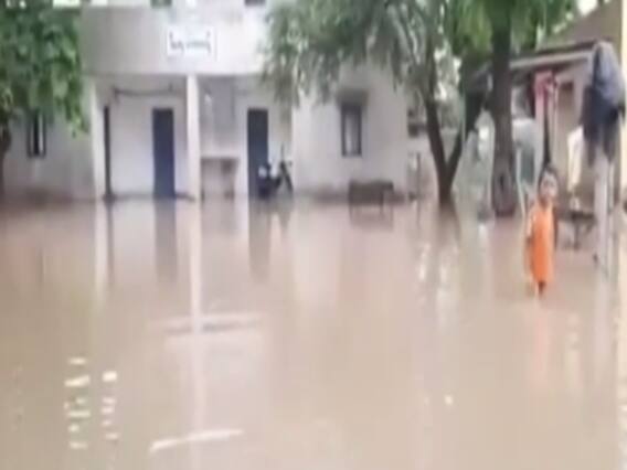 Indian Monsoon : Gujarat में भारी बारिश की वजह से जन-जीवन हुआ प्रभावित 
