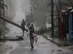 Nisarga Cyclone: रत्नागिरी में दिखने लगा तूफान, हवा की रफ्तार बढ़ी,वर्सोआ में लोगों का रेस्क्यू जारी