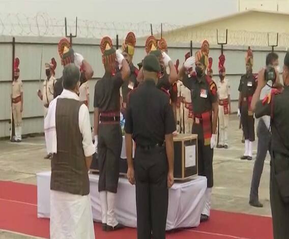 India-China Face Off | भारत-चीन सीमेवर शहीद झालेल्या 20 भारतीय जवांनांना लष्कराकडून मानवंदना 