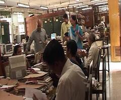 Government Employees सरकारी कर्मचाऱ्यांना आठवड्यातून एक दिवस उपस्थिती अनिवार्य,राज्य सरकारचा निर्णय