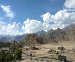 প্রকৃত নিয়ন্ত্রণ রেখা থেকে আজ ক্যাম্প সরাবে চিন? সতর্ক নজর সেনার