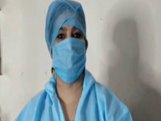 सैलून और ब्यूटी पार्लर में PPE किट पहनकर हो रहा काम, सोशल डिस्टेंसिंग का रखा जा रहा ध्यान