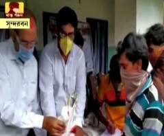 উমপুন বিধ্বস্ত সুন্দরবনের কুমিরমারির দুর্গতদের পাশে অন্ধ্র ব্যাঙ্ক অফিসার্স অ্যাসোসিয়েশন, ত্রাণ বিলি