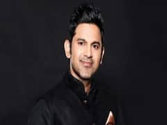 Manoj Muntashir pens poem on nepotism 'Hum Haar Nahi Manenge'