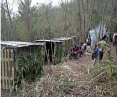 কাঁকসায় পরিযায়ী শ্রমিকদের গ্রামে ঢুকতে বাধা, পরিত্যক্ত ঘরে আটকে ১০, ব্যবস্থা নেওয়ার আশ্বাস প্রশাসনের