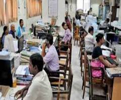 ‘সামান্য উপসর্গ থাকলেও অফিসে আসা যাবে না’, রাজ্য সরকারি কর্মীদের জন্য নতুন নির্দেশিকা