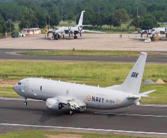 Aircraft P8I at LAC | चिनी सैन्याच्या हालचालीवर नजर ठेवण्यासाठी नौदलाकडून 'पी 8 आय' एअरक्राफ्ट तैनात