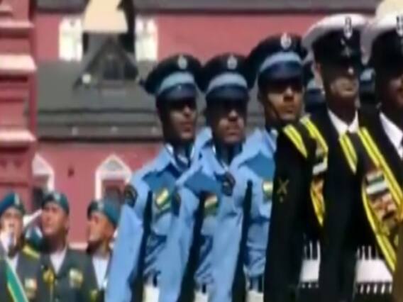Russia में Victory Day Parade में भारतीय सेना के दल ने किया March Past