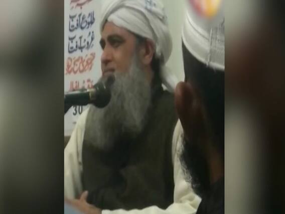 Markaz का मुख्य आरोपी Maulana Saad नमाज़ पढ़ने के लिए घर से बाहर निकला