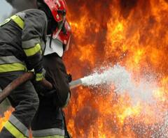 গুজরাতের খাম্বাটে রাসায়নিক কারখানায় ভয়াবহ আগুন, ঘটনাস্থলে দমকলের ১৫টি ইঞ্জিন