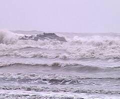 Cyclone Nisarga अलिबागच्या अलिकडे दुपारी 3 ऐवजी 1 वाजता धडकण्याची शक्यता