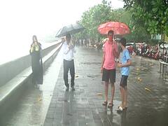 Mumbai: People enjoy monsoon at Marine Drive
