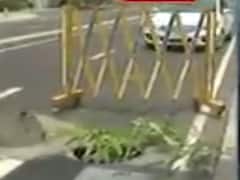 ગાંધીનગર સચિવાલય સંકુલમાં પડ્યો ભૂવો, બેરીકેટિંગ કરીને પ્રશાસને માન્યો સંતોષ