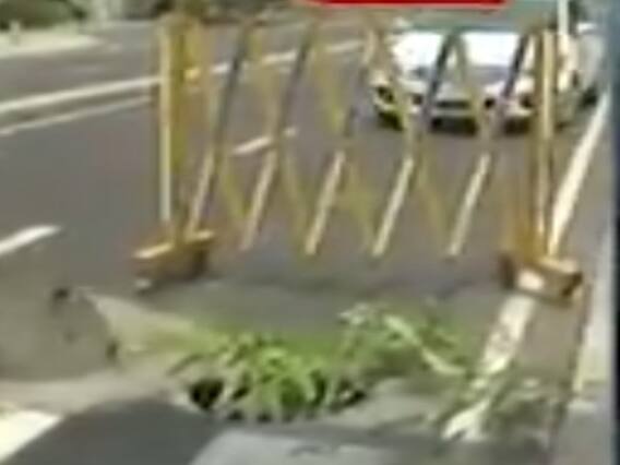 ગાંધીનગર સચિવાલય સંકુલમાં પડ્યો ભૂવો, બેરીકેટિંગ કરીને પ્રશાસને માન્યો સંતોષ