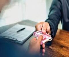 রেশন দুর্নীতি ও শ্রমিকদের থেকে তোলার অভিযোগে শোকজ পশ্চিম বর্ধমানের ৪ তৃণমূল নেতা-নেত্রীকে