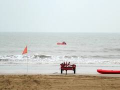 Nisarga Cyclone: Maharashtra को पार कर गुजरात की ओर बढ़ रहा तूफान, रफ्तार हो रही धीमी