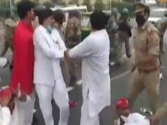 Lucknow: डीजल-पेट्रोल की बढ़ी कीमतों के विरोध में प्रदर्शन कर रहे SP कार्यकर्ताओं पर लाठीचार्ज