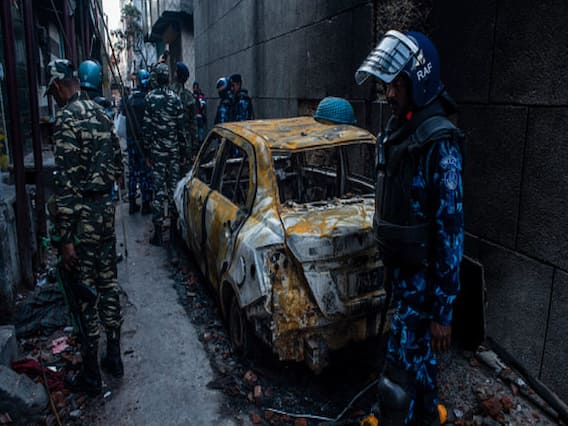 दिल्ली दंगों के आरोपी पर छिड़ी हिंदू-मुसलमान की बहस