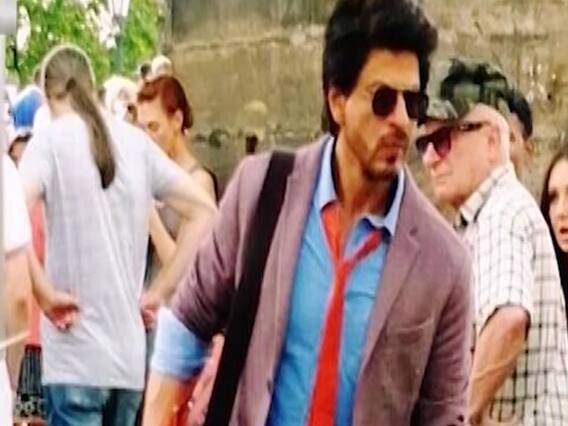 Shah Rukh Khan & Rajkumar Hirani to start shooting for new film in October