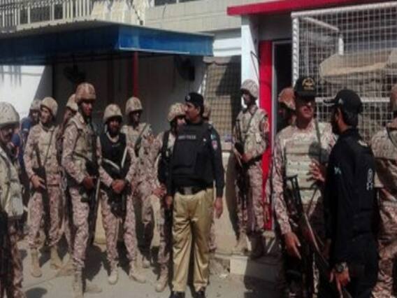 Karachi Stock Exchange पर आतंकवादी हमला, अभी-भी 4 आतंकी अंदर, 2 लोगों की गई जान