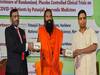 Baba Ramdev की Corona Vaccine Coronil पर Maharashtra में दंगल 