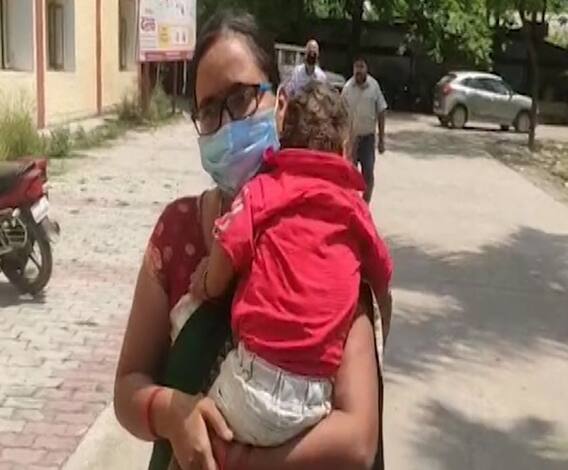 शिक्षिकेने लाटला 1 कोटींची पगार; उत्तर प्रदेशात अनामिका शुल्का नावाने यंत्रणेची फसवणूक