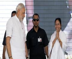 ফটাফট : মোদির ডাকা সর্বদল বৈঠকে থাকছেন সনিয়া-মমতা